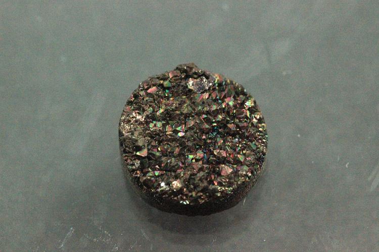 Quarz Druzy, Form rund, Farbe schwarzfarben, ca Mae  10mm, Hhe 4,0-5,2 mm