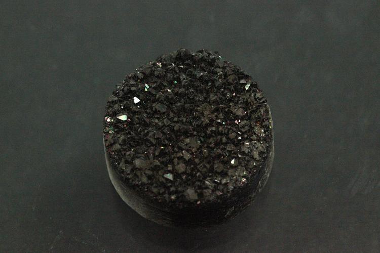 Quarz Druzy, Form rund, Farbe schwarzfarben, ca Mae  12mm, Hhe 4,2-6,0 mm