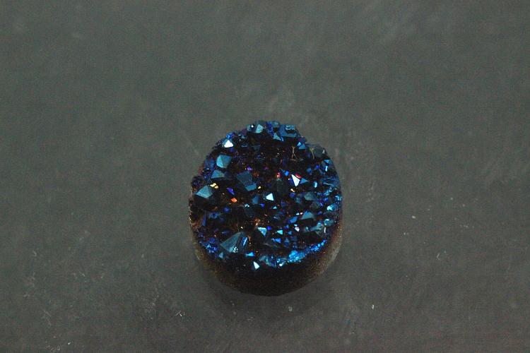 Quartz Druzy, shape round, color blue, approx. size  8mm, approx.high 3,9-6,3 mm