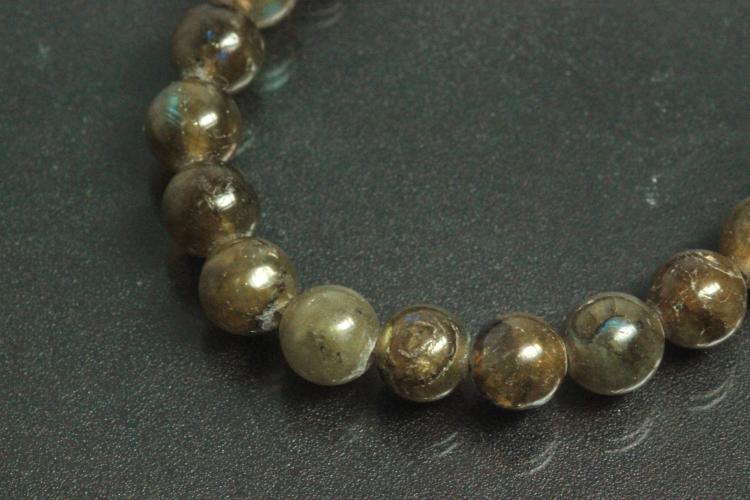 Labradorit spherical gemstone strand, approx. dimensions  8mm, approx. 39,0 - 40,0cm long.