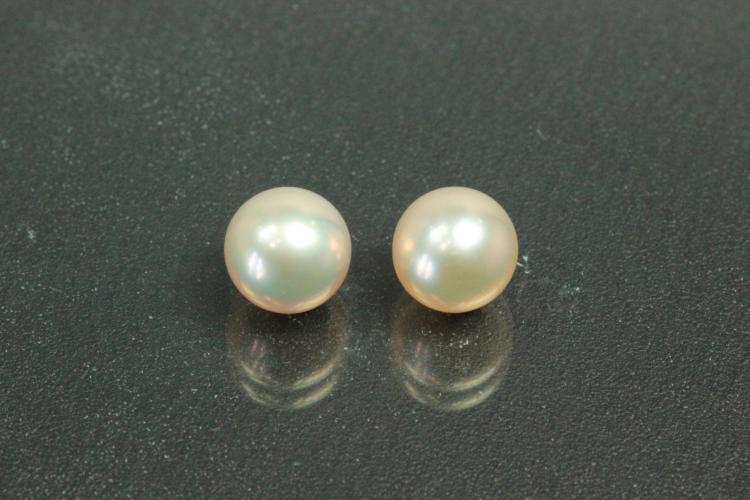 Freshwater pearls, undrilled round, approx.size 7,0mm, color shades of cream