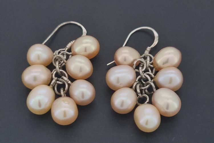 Perlohrhnger Potatoe cremefarben, ca. 5-6mm, mit 925/- Silberohrhaken
