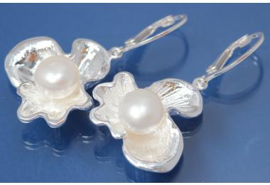 Earring Flower with Pearl 925/- Silver polished, approx size high 41mm incl. leverback, wide 23,5mm,  with FW-Pearl approx size 10,0mm.