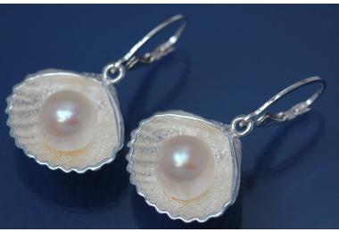 Earring Flower with Pearl 925/- Silver polished, approx size high 36,5mm incl. leverback, wide 21,5mm,  with FW-Pearl approx size 10,0mm.