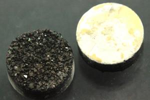 Quarz Druzy, Form rund, Farbe schwarzfarben, ca Mae  12mm, Hhe 4,2-6,0 mm