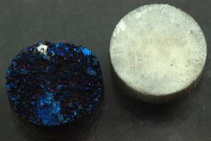 Quarz Druzy, Form rund, Farbe blaufarben, ca Mae  12mm, Hhe 4,4-6,1 mm