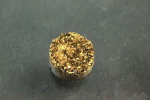 Quartz Druzy, shape round, color gold, approx. size  8mm, approx.high 4,0-4,5 mm