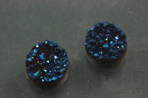 Quarz Druzy, Form rund, Farbe blaufarben, ca Mae  8mm, Hhe 3,9-6,3 mm