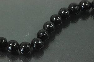 Glass strand spherical black, approx. dimensions  8mm, approx. 39,0 - 40,0cm long.