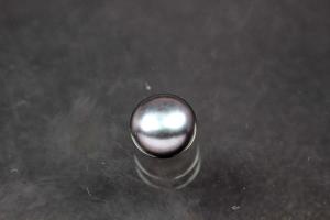 freshwater pearls, half drilled Button, approx. size 6,0-6,5mm, high 5,0-5,5mm, color peacock