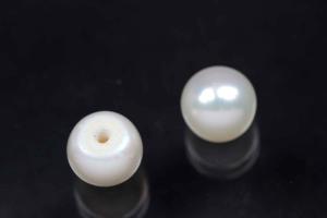 freshwater pearls, half drilled Button, approx. size 6,5-7,0mm, high 5,5-6,0mm, color white