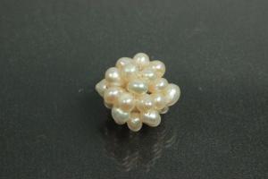 Pearl ball braided approx 16mm, colour white,