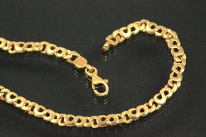 Bracelet 333/- massive figure eight-shaped links hand-assembled with carabiner approx. Dimensions length 21.0cm, width 4.00mm,
