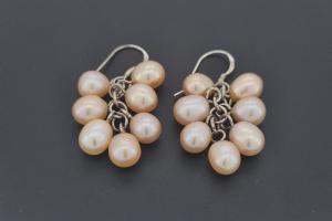 Perlohrhnger Potatoe cremefarben, ca. 5-6mm, mit 925/- Silberohrhaken