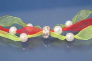 Ribbon necklace 3-rows jade green / neon yellow / red with freshwater pearls and clips, length ca. 70cm