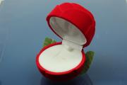 Ring Case rose shape, red, ca.56 x 54mm