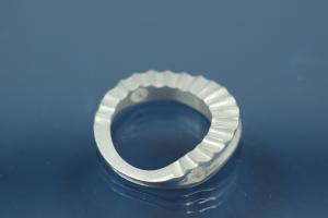 Colliermittelteil 925/- Silber Flche beide Seiten gehmmert ca Mae A 20,5 I 14,5mm Bohrung 2,2mm Strke 4,5 im Verlauf 1,3mm
